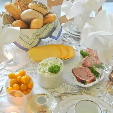 Bed & Breakfast Azee