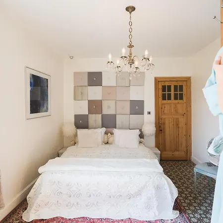 Bed & Breakfast Azee 4*